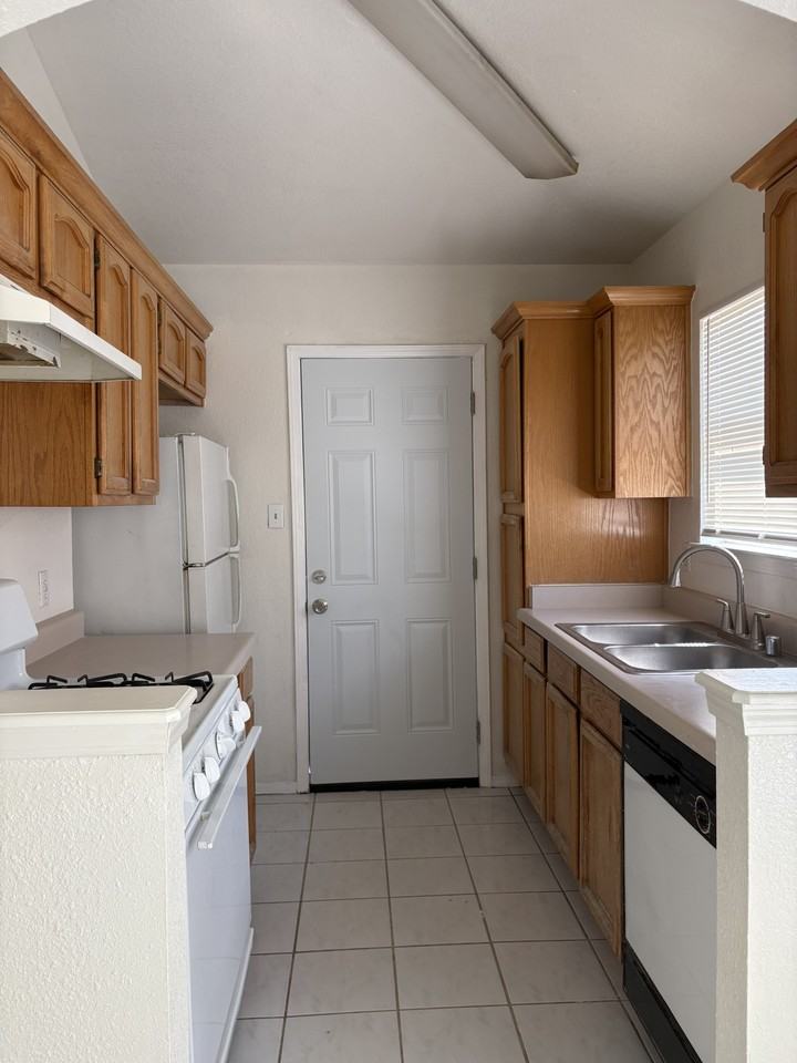 11812 Kings Arms Court #5 - Photo 2 of 14
