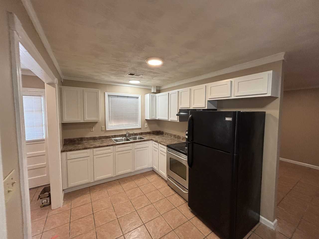 3895 St Elmo Avenue #1 - Photo 4 of 16