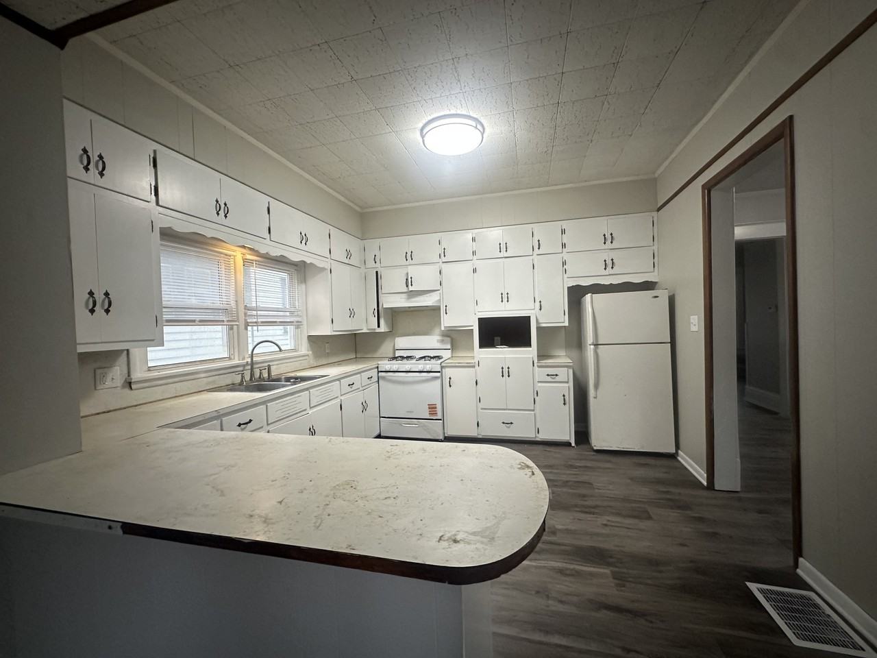 2206 N 11th St #1 - Photo 5 of 15