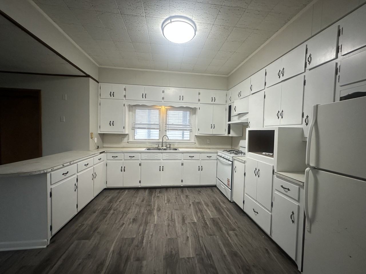 2206 N 11th St #1 - Photo 6 of 15