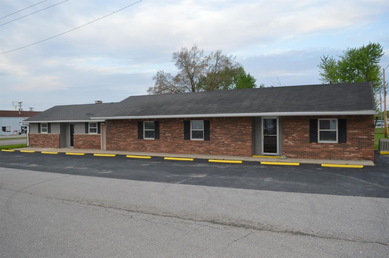 1400 East Walnut Street #B - Photo 4 of 4