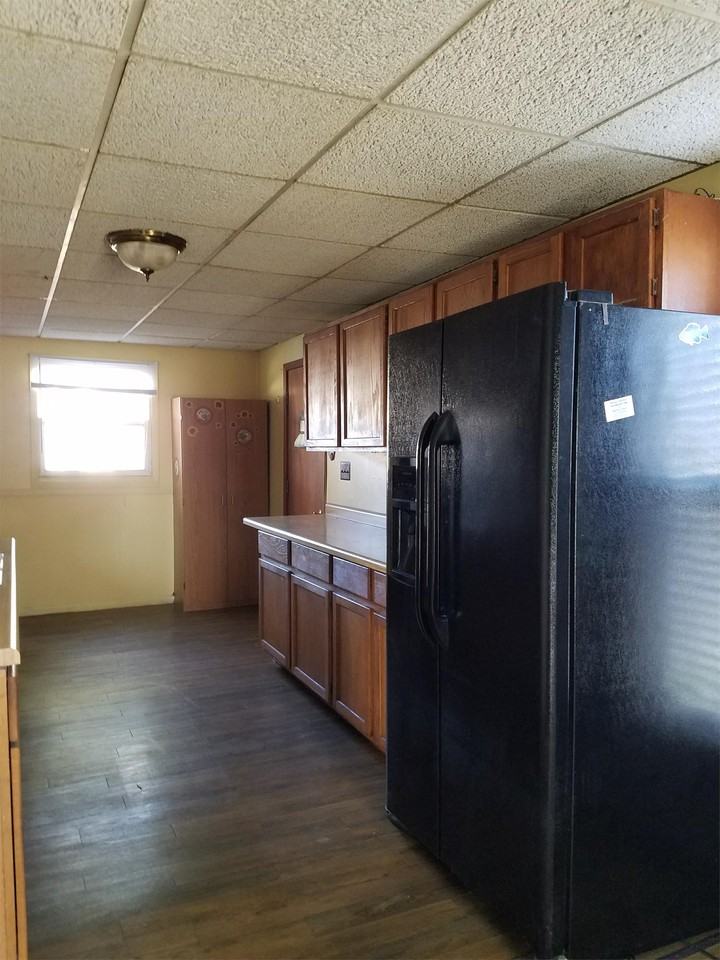 734 East Shawnee Street #1 - Photo 3 of 10