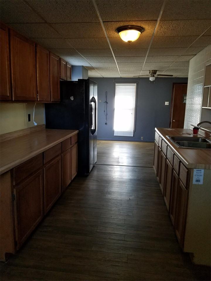 734 East Shawnee Street #1 - Photo 5 of 10