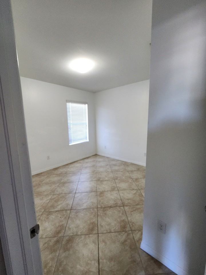 220 Southwest 19th Terrace #1 - Photo 7 of 41