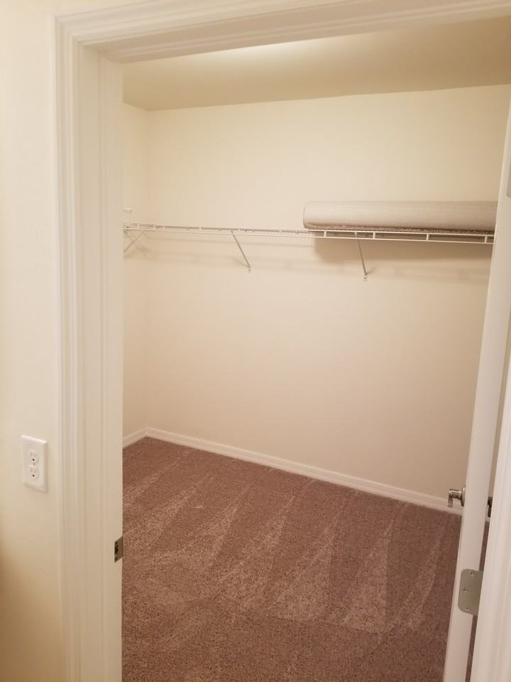 3823 Southwest 6th Avenue #1 - Photo 4 of 25