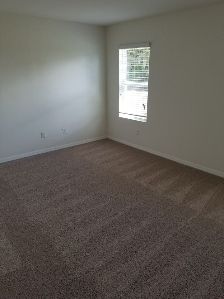 3823 Southwest 6th Avenue #1 - Photo 5 of 25