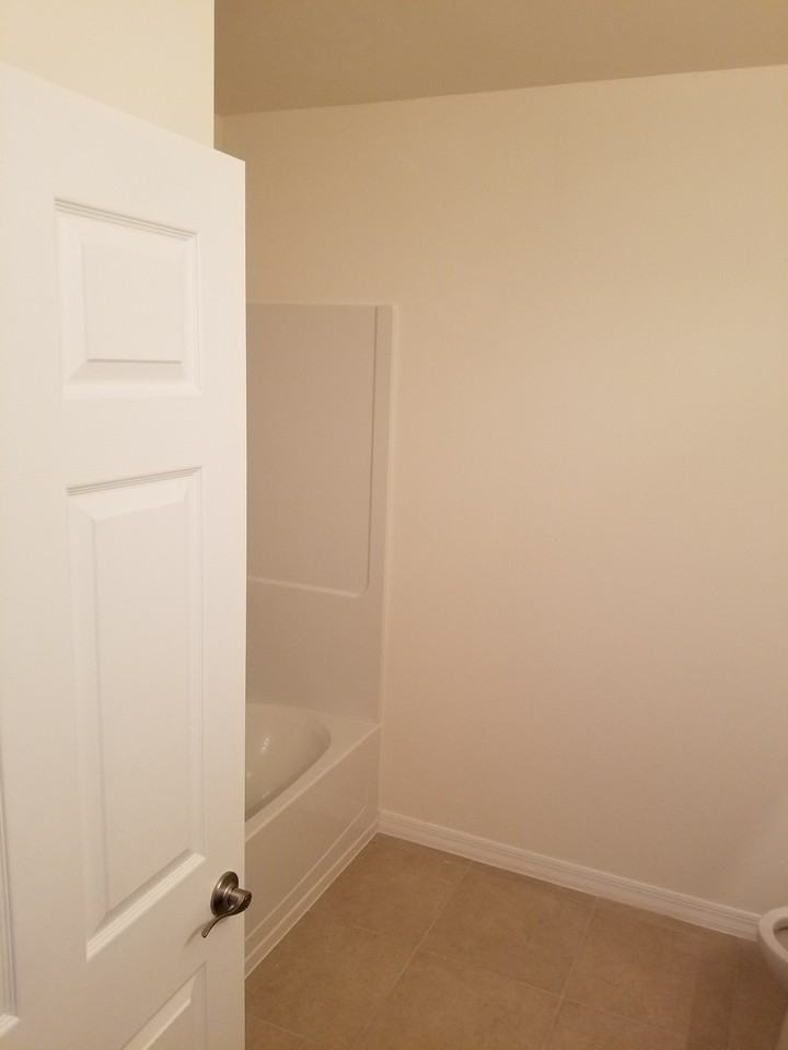 3823 Southwest 6th Avenue #1 - Photo 7 of 25