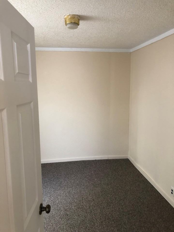 1234 East 4th Street #1 - Photo 4 of 25