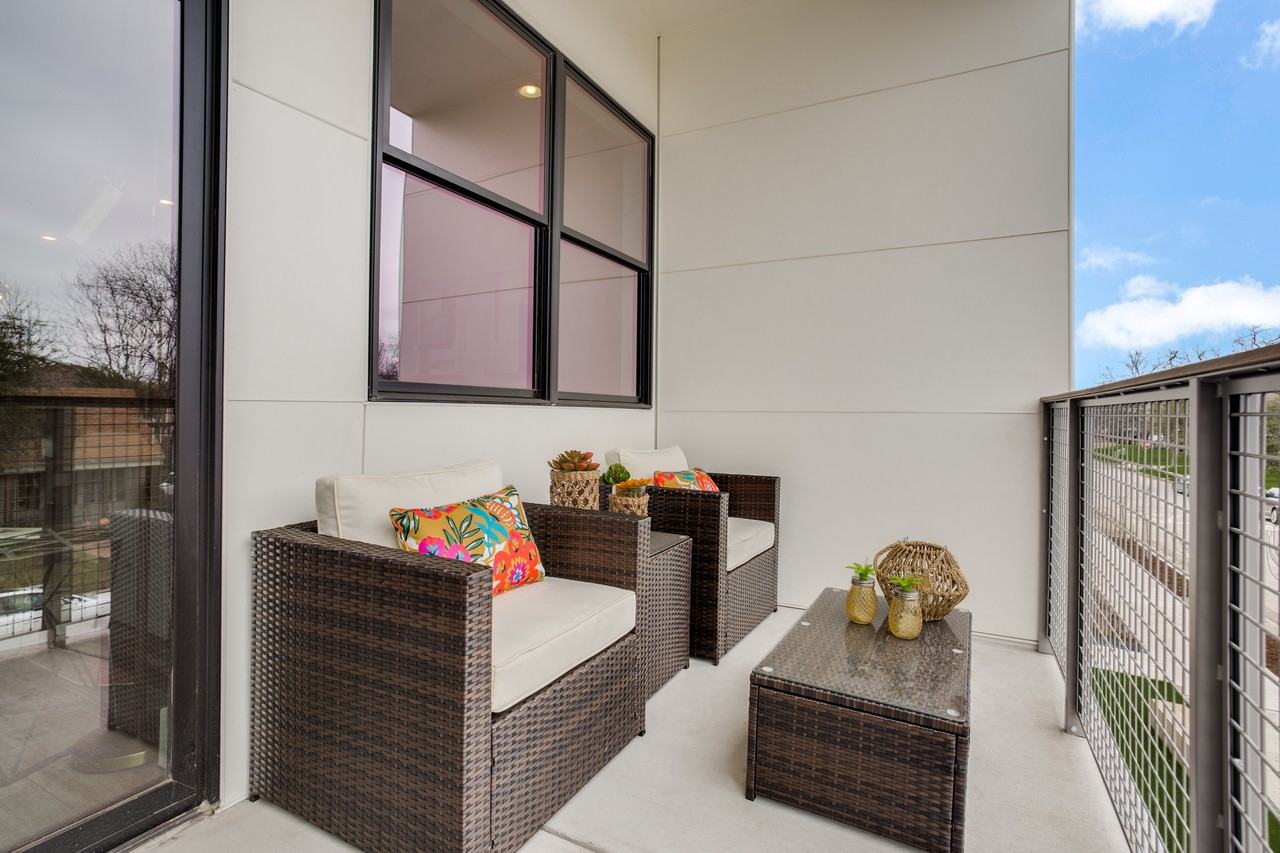 3135 Waits Avenue #3135WAITS - Photo 2 of 29