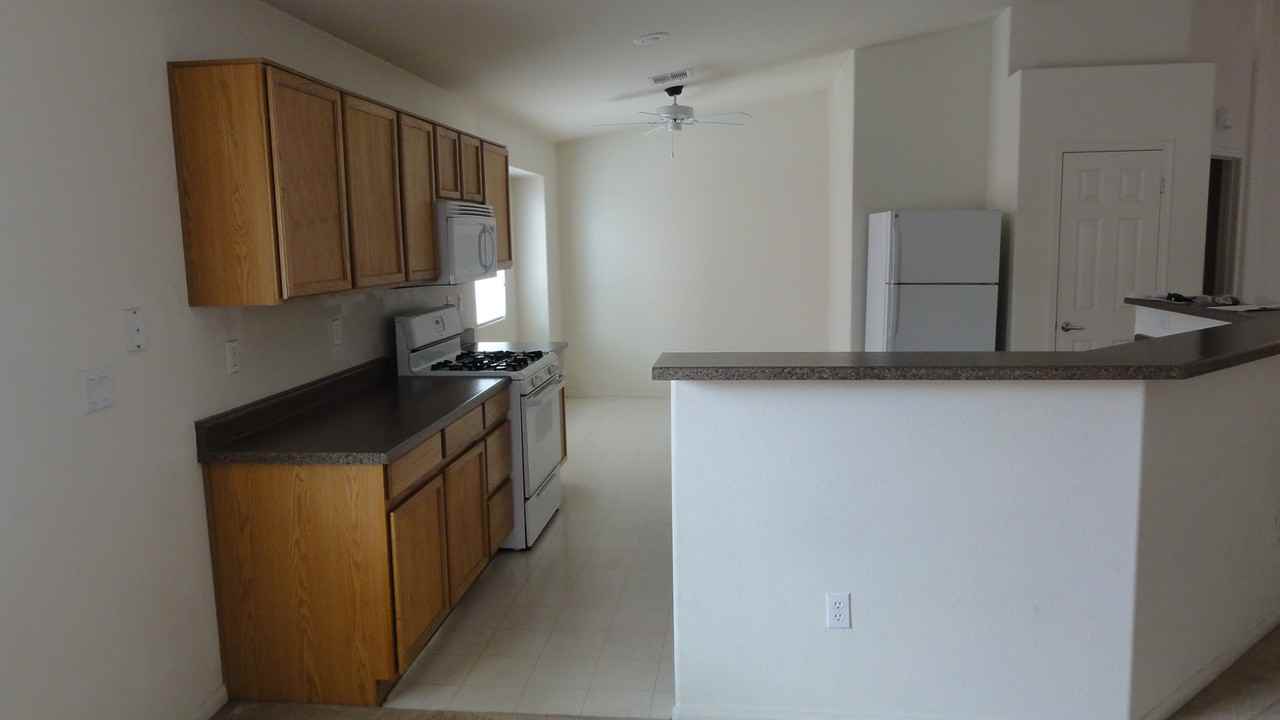 1531 Laguna Palms Avenue #1 - Photo 3 of 10