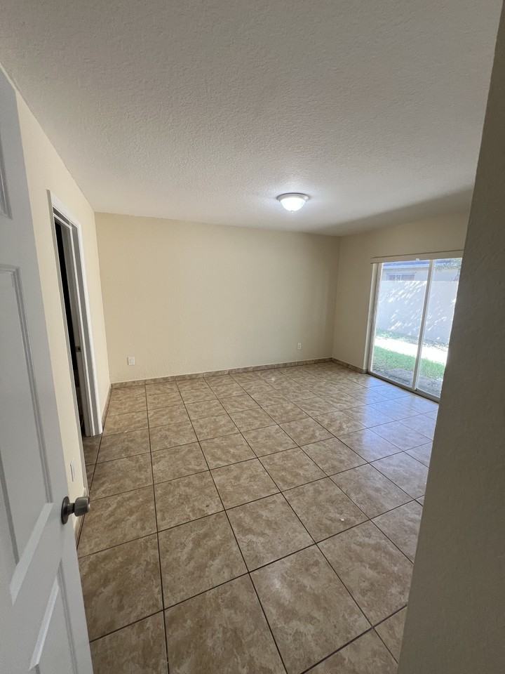 1255 Redland Road #102 - Photo 5 of 11