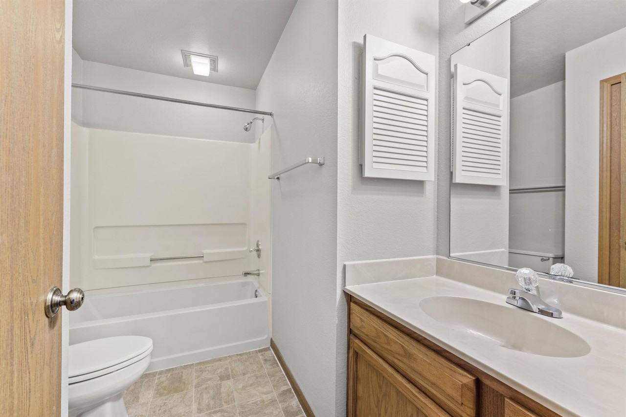 2100 Stirrup Ln Apt D104 #D104 - Photo 3 of 13