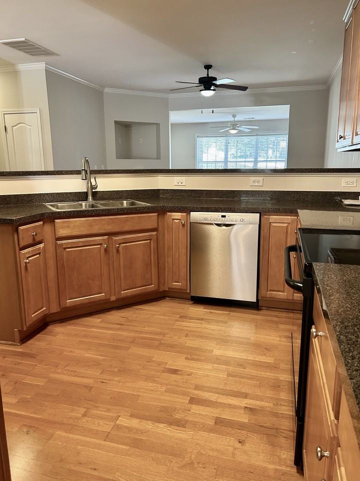 35 Brightmore Dr #1 - Photo 5 of 25