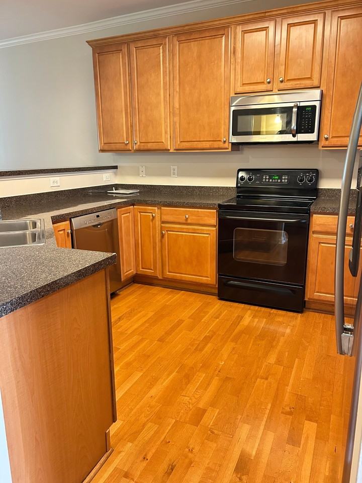 35 Brightmore Dr #1 - Photo 6 of 25