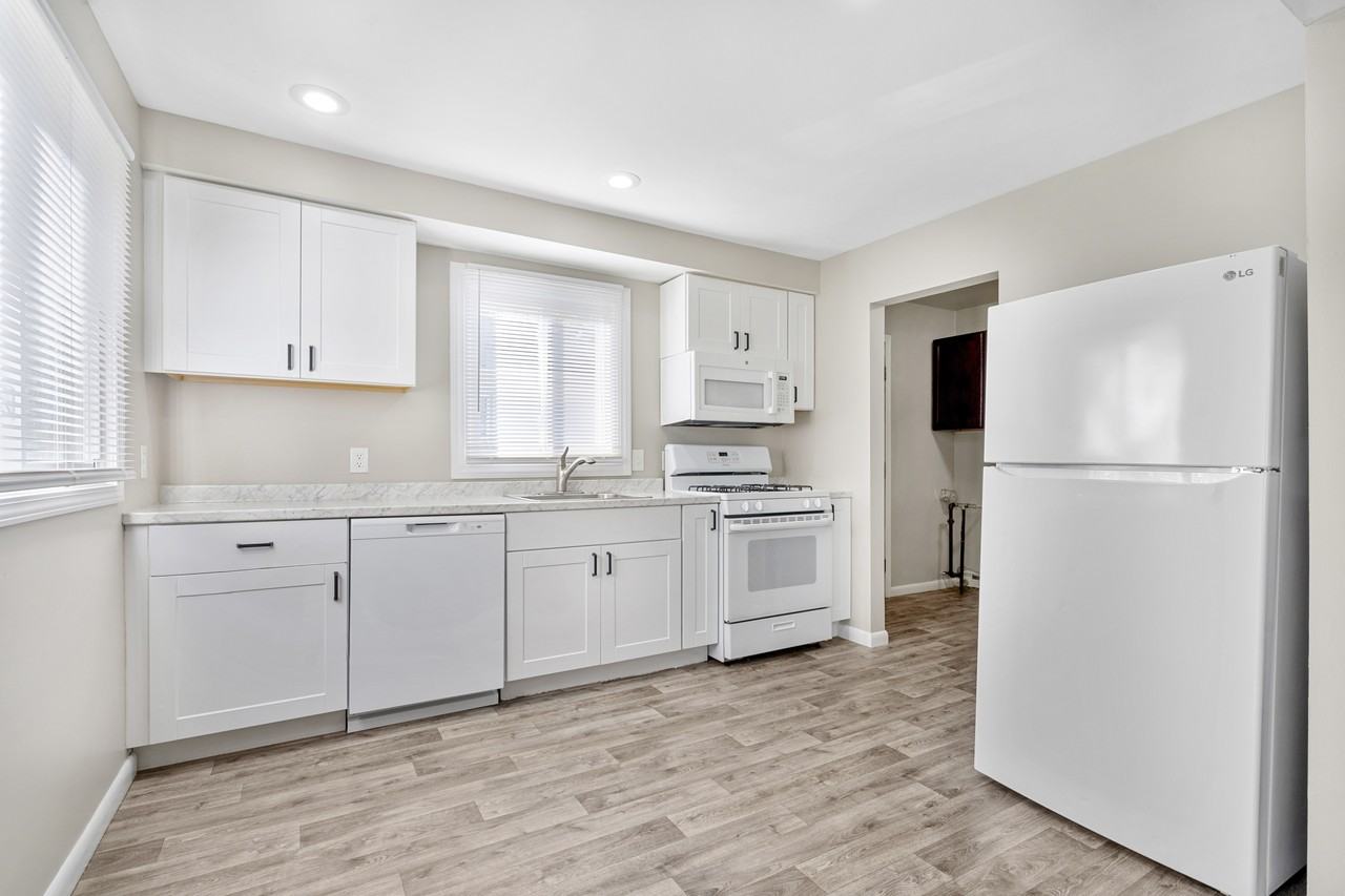 6190 Cordell St #1 - Photo 2 of 10