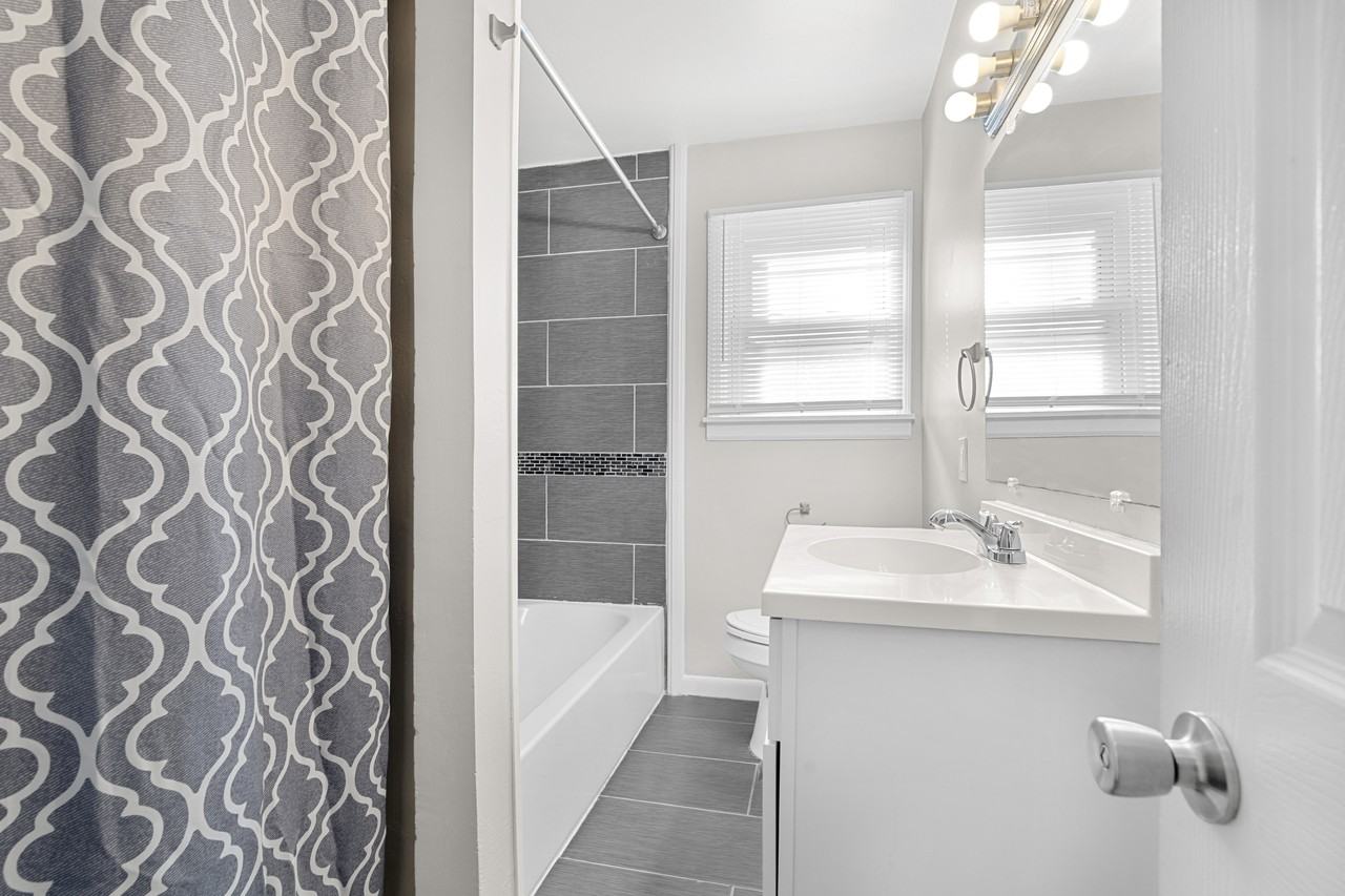 6190 Cordell St #1 - Photo 5 of 10