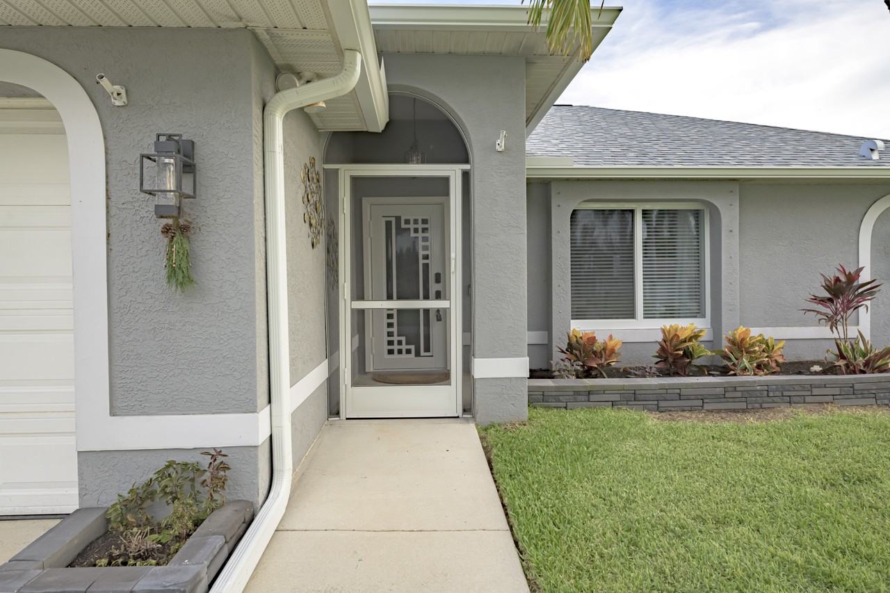 1304 Southwest 31st Terrace #1 - Photo 5 of 50