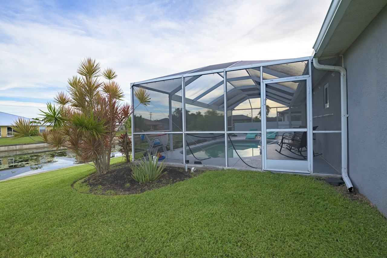 1304 Southwest 31st Terrace #1 - Photo 6 of 50