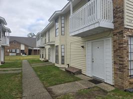 featured image of 117 Oak Ridge Ave Apt D #1