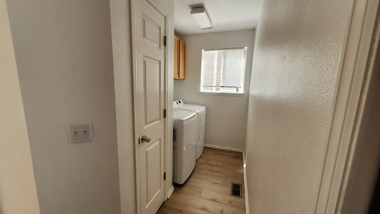 1405 South Mulberry Lane #1 - Photo 3 of 11