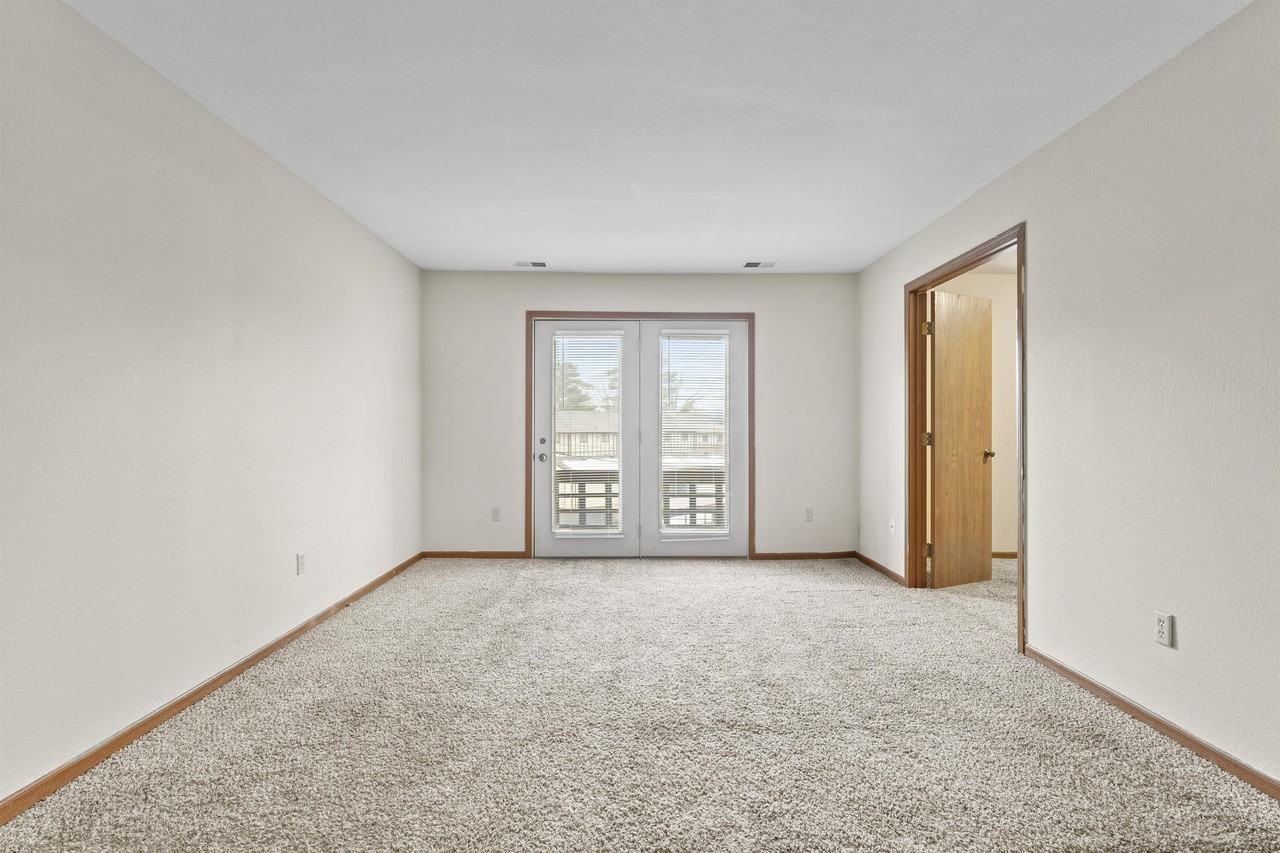 2104 Stirrup Lane - Photo 6 of 13