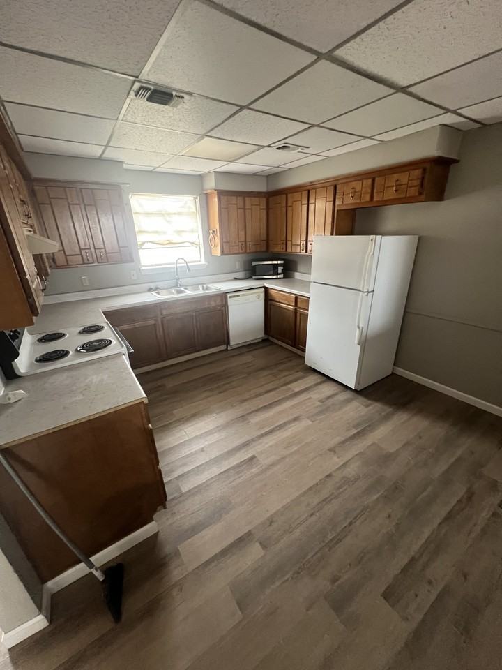 4402 South Austin Street #1 - Photo 4 of 8