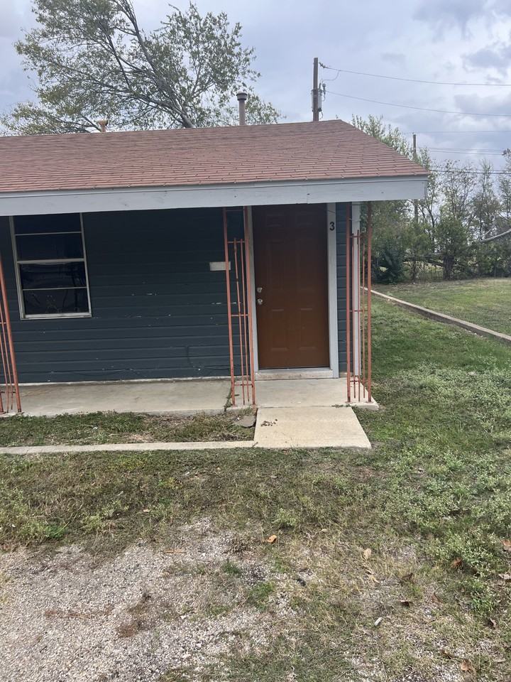 205 205 E Harrison - 3 #3 - Photo 2 of 7