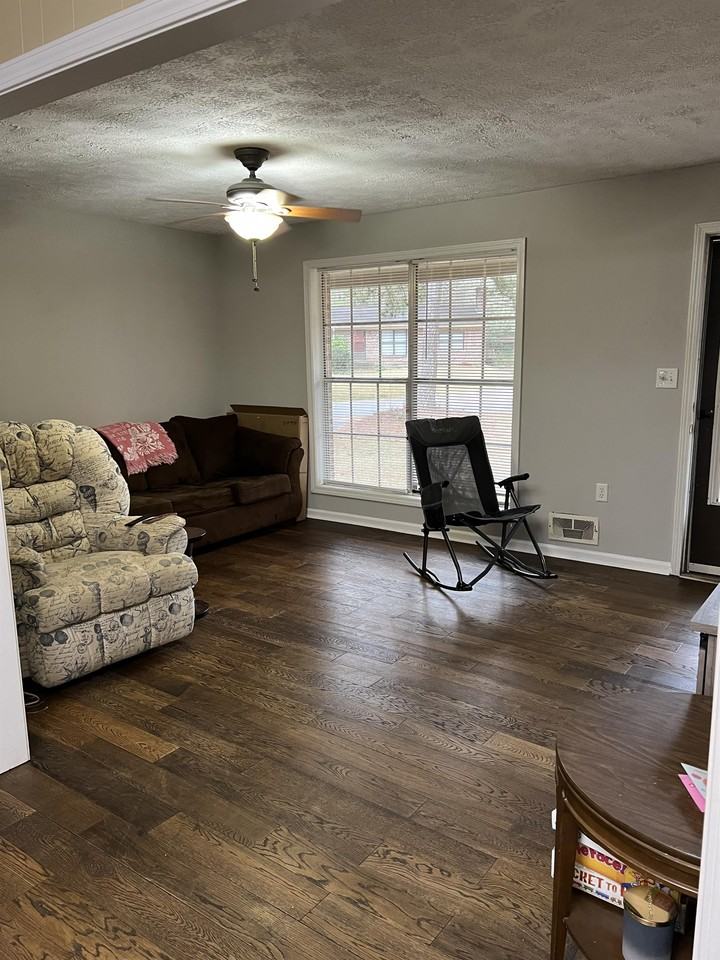 1160 Bouldercrest Circle #1 - Photo 7 of 11