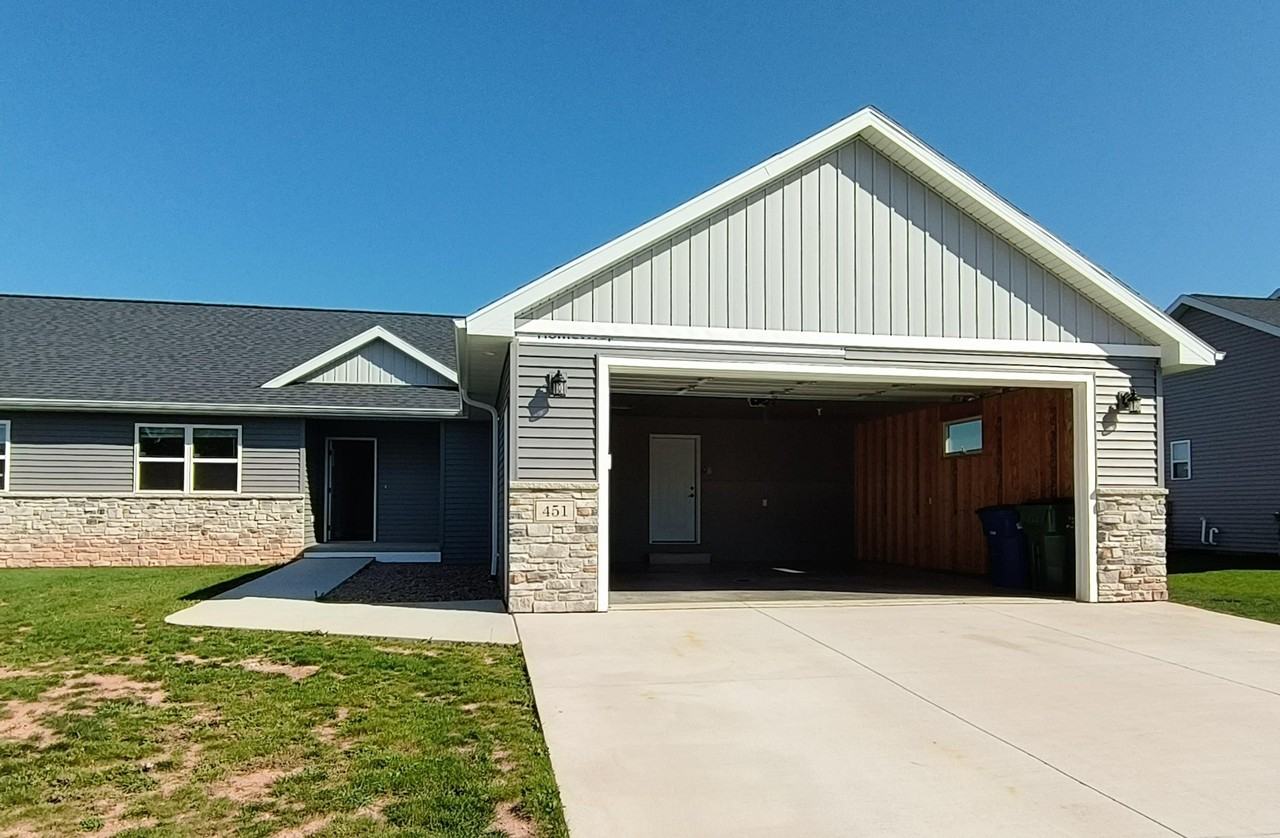 449 449/451 Longwood Lane - 451 #451 - Photo 3 of 27