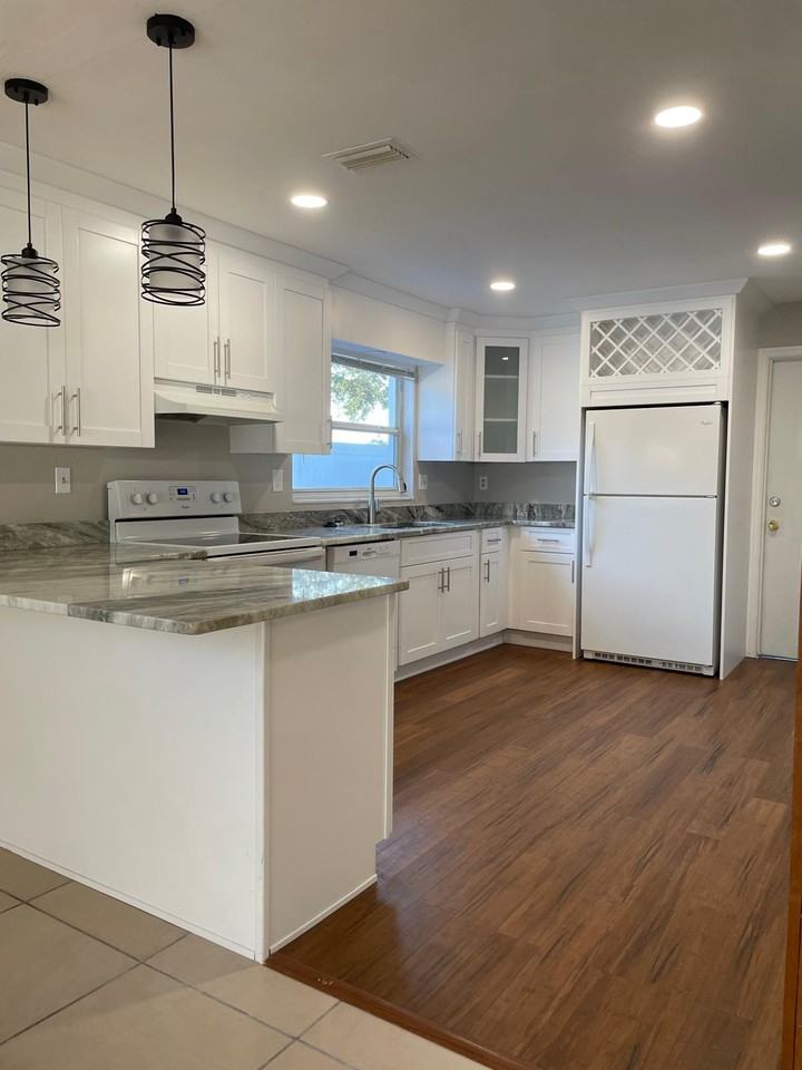 810 Maple Ridge Road South #1 - Photo 6 of 18