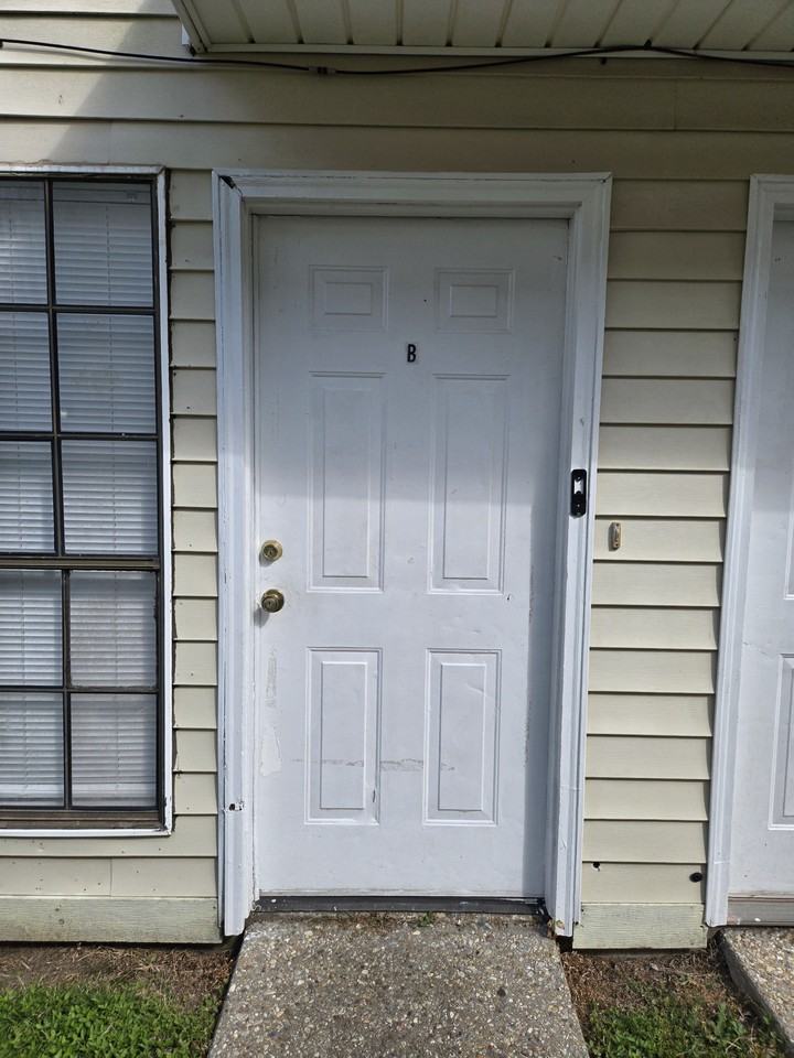 115 Oakridge Road #B - Photo 3 of 12