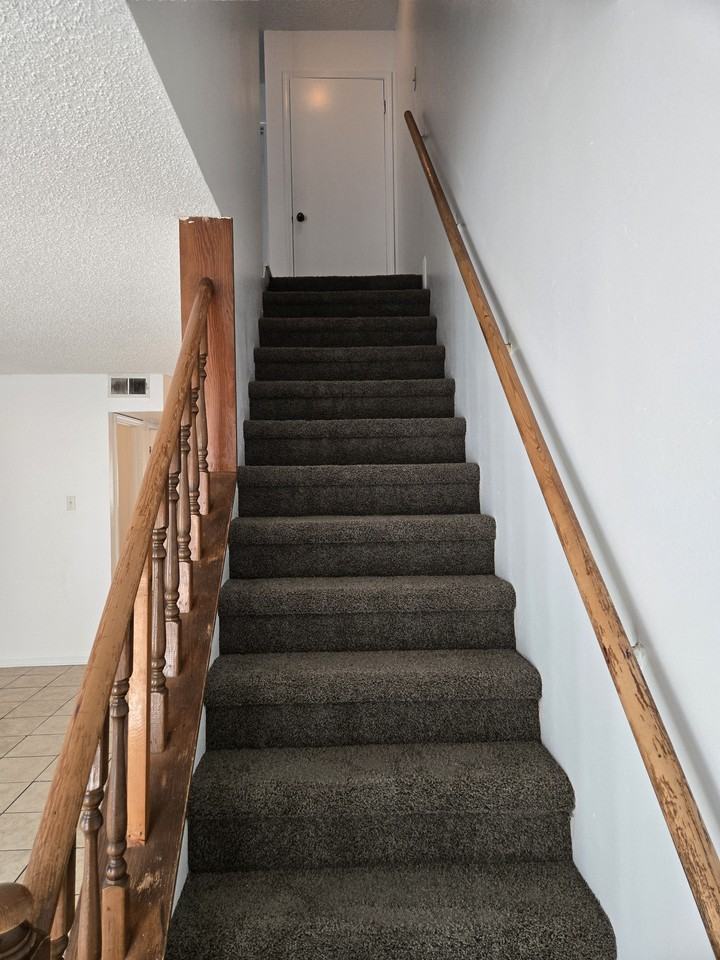 115 Oakridge Road #B - Photo 4 of 12