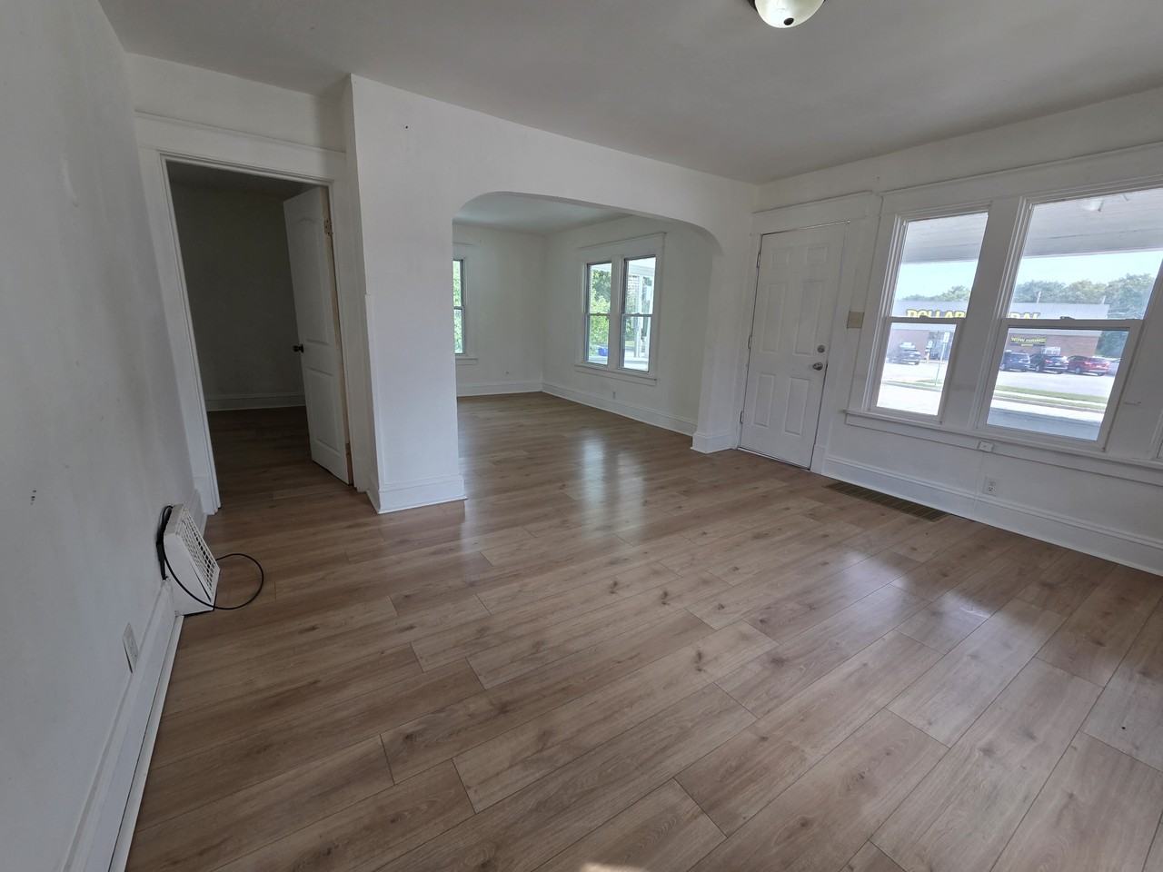 1101 Lawe St #1 - Photo 4 of 26