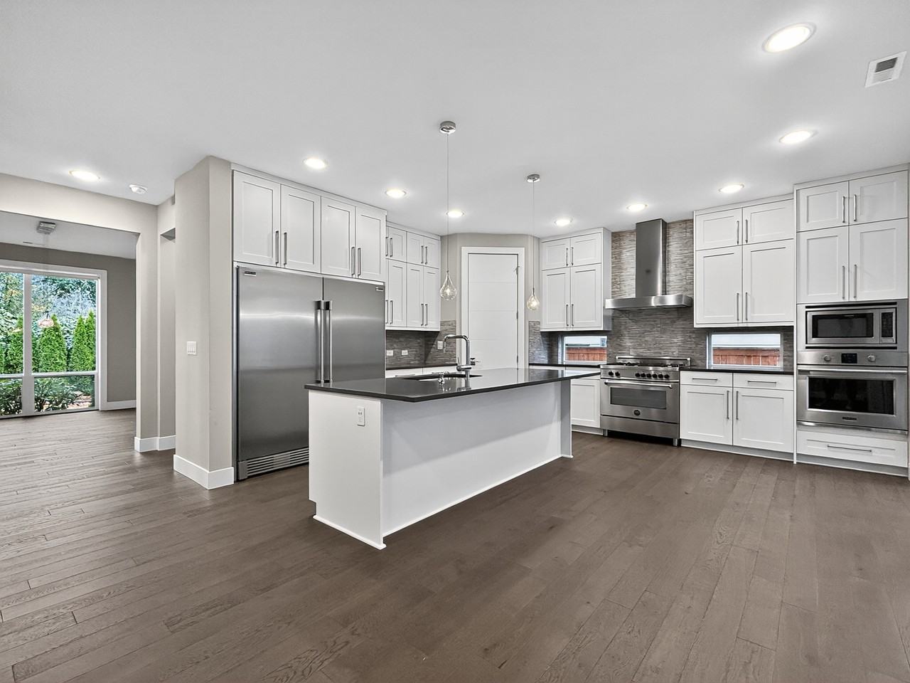 2821 Garden Avenue North #1