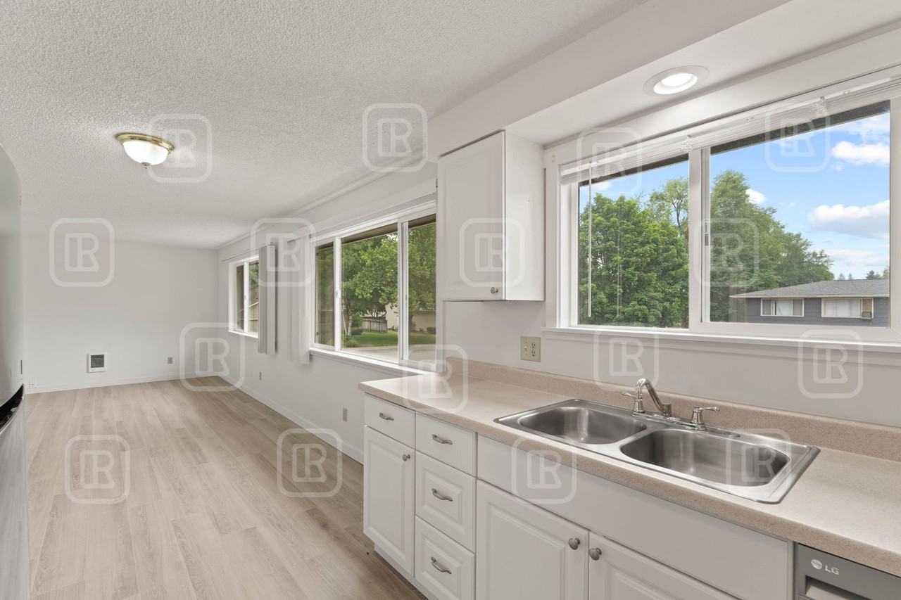 3251 North 7th Street #4 - Photo 4 of 11