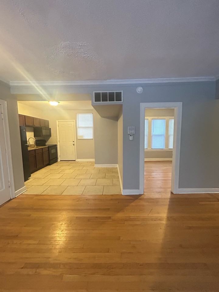 1238 1238 West 90th StreetUnit 2E #2E - Photo 2 of 10