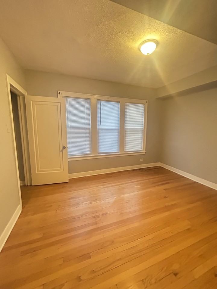 1238 1238 West 90th StreetUnit 2E #2E - Photo 6 of 10