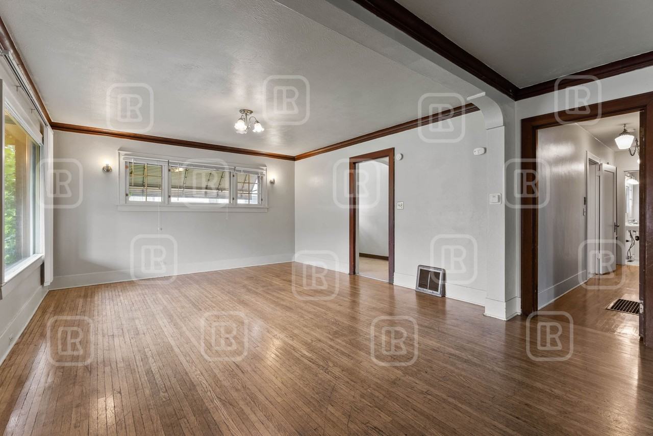 808 East Mission Avenue #1 - Photo 6 of 41