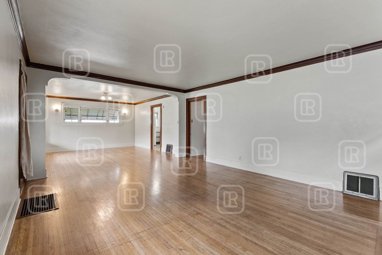 808 East Mission Avenue #1 - Photo 7 of 41