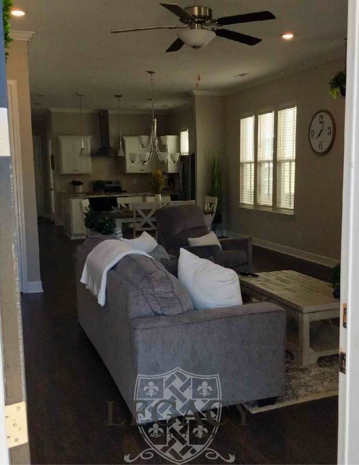 708 Goswell Drive #1 - Photo 4 of 24