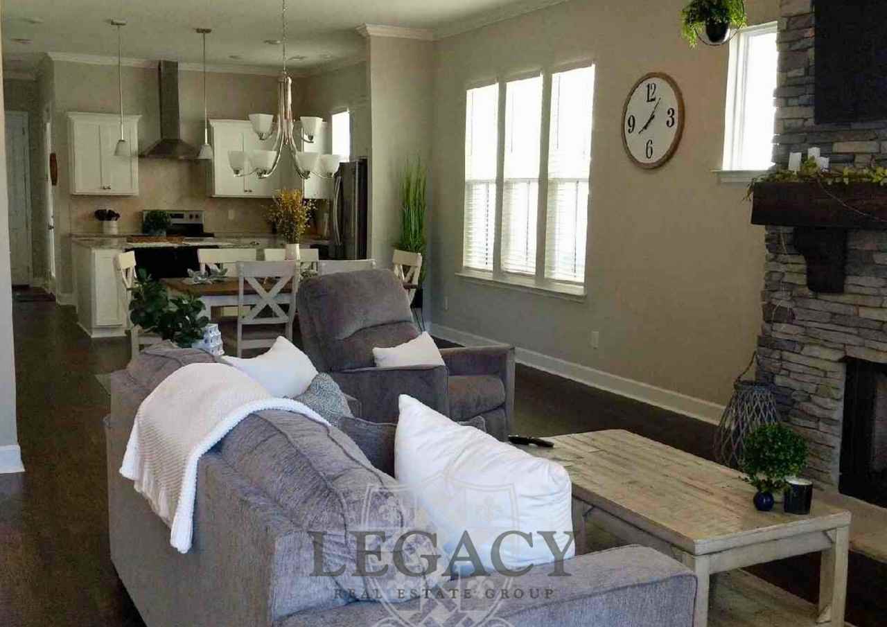 708 Goswell Drive #1 - Photo 5 of 24