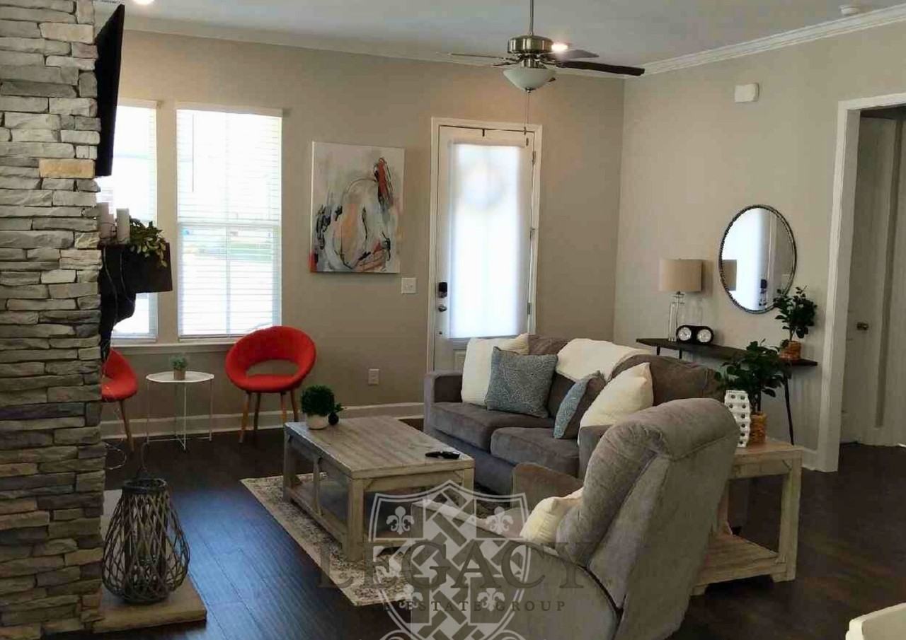 708 Goswell Drive #1 - Photo 7 of 24