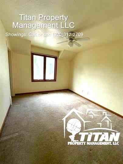 28 E 11th St #2 - Photo 4 of 5