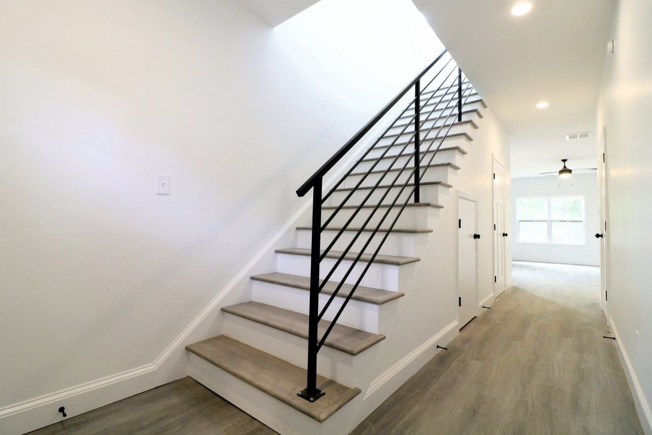 128 Independence Ln #128 - Photo 3 of 33