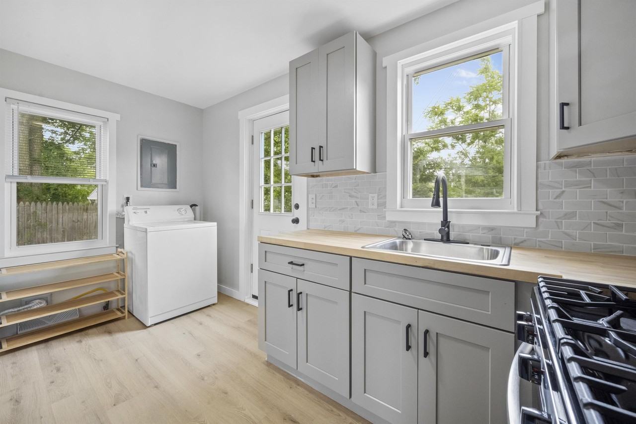 346 East Bernhard Avenue #1 - Photo 5 of 17