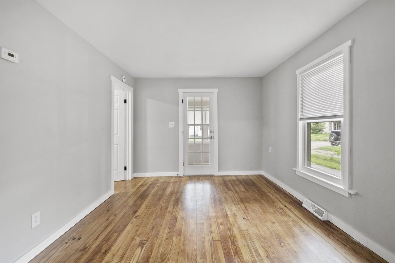 346 East Bernhard Avenue #1 - Photo 7 of 17