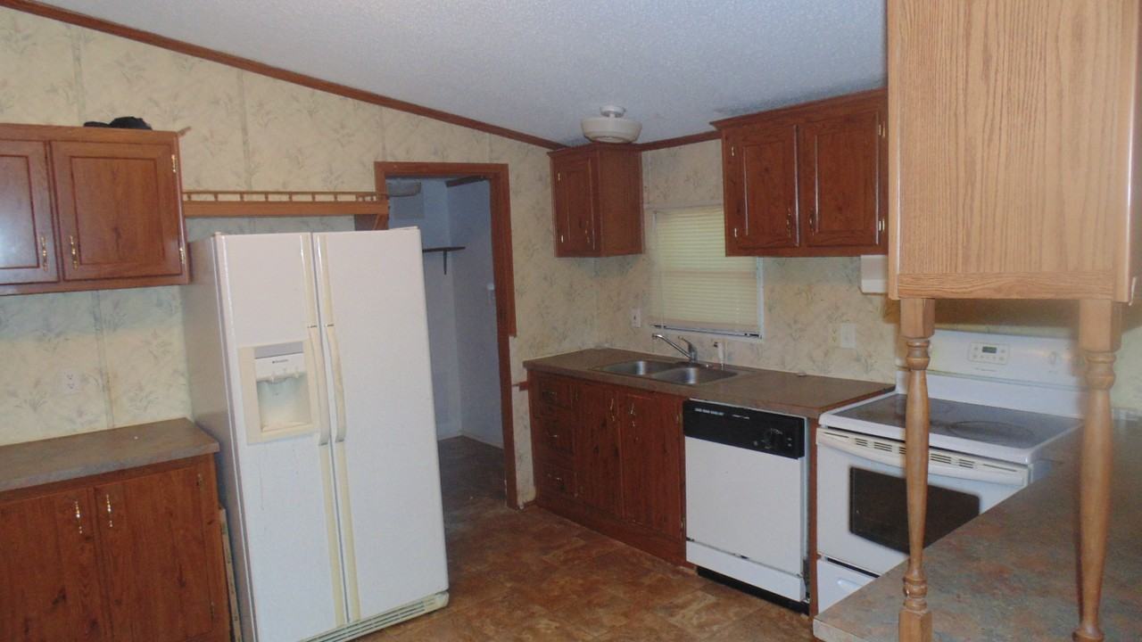 1430 Hammerhill Rd #1 - Photo 4 of 10