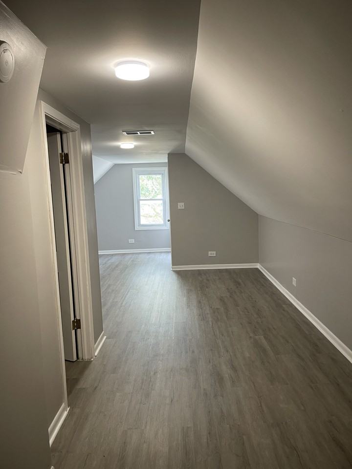 8436 South Burnham Avenue #2 - Photo 5 of 5