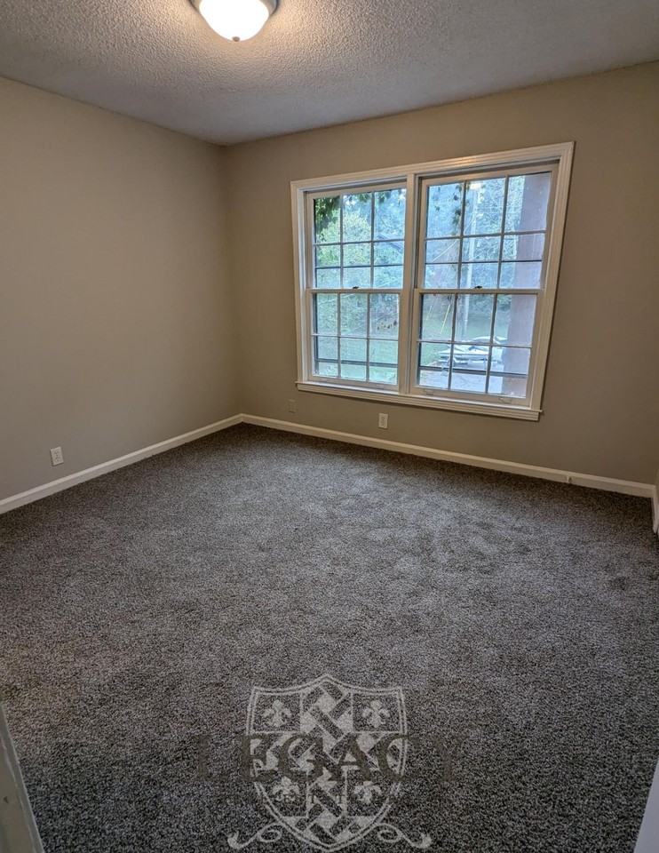 813 Holder Ct #1 - Photo 7 of 11