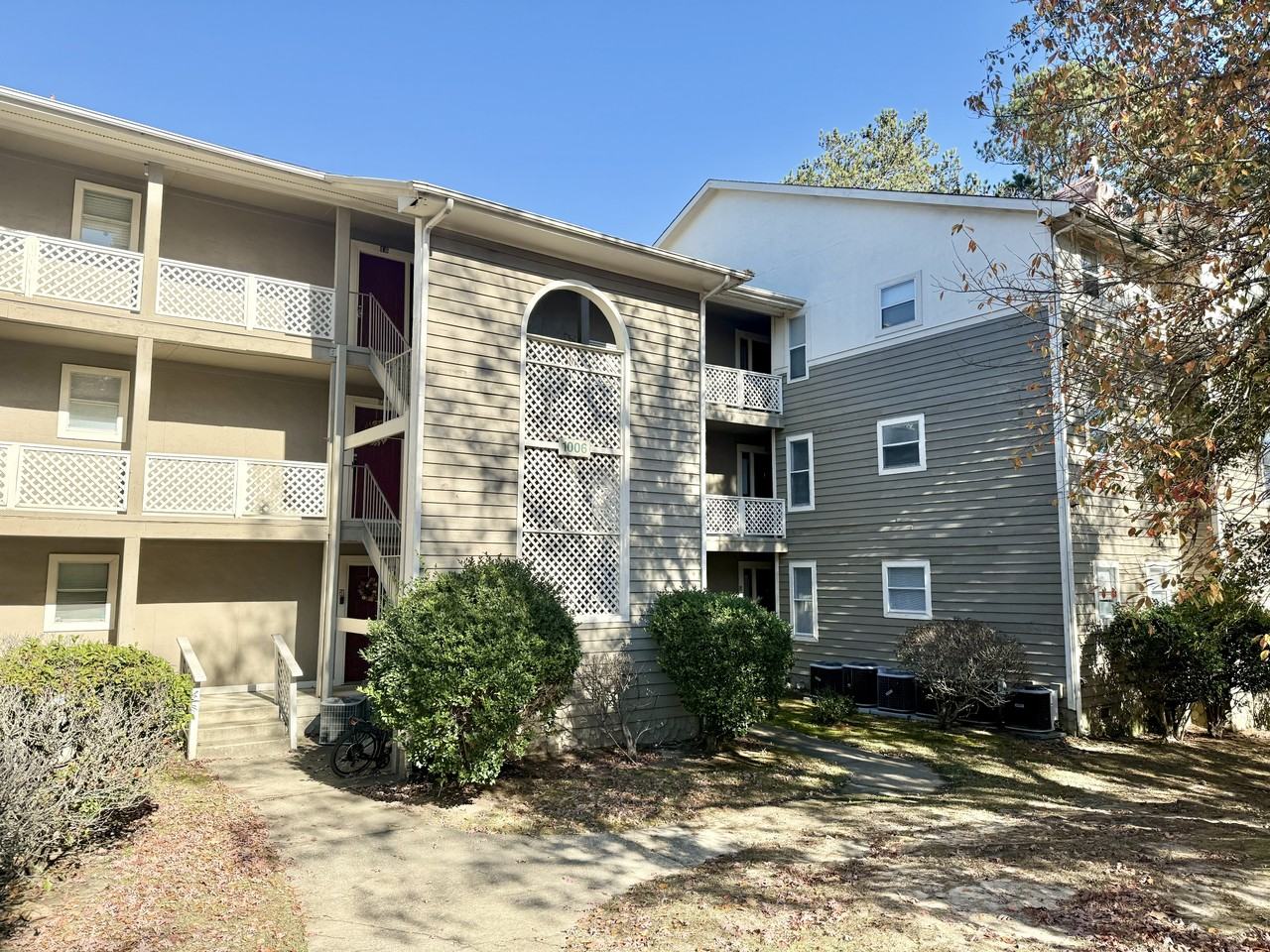 1006 Brookhollow Drive #1